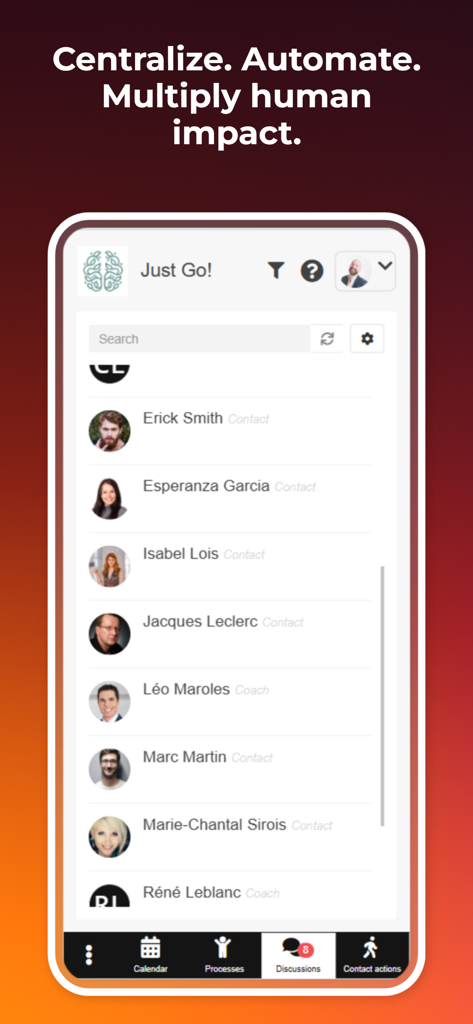 Cognito App interface displaying a contact list for coaching professionals with navigation icons for calendar and discussions