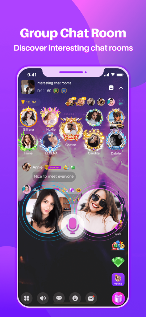 Interface of StarChat group voice chat room with user profiles and gaming icons