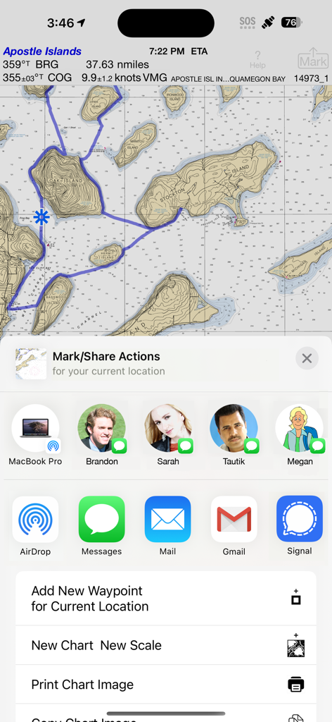 iSailGPS : NOAA USA RNC Charts - App iSailGPS che mostra una carta nautica NOAA raster con un menu aperto per la condivisione e l'aggiunta di waypoint.