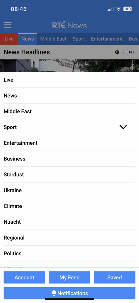 RTÉ News - Menu de navigation de l'application RTE News affichant différentes catégories d'actualités et options de compte.
