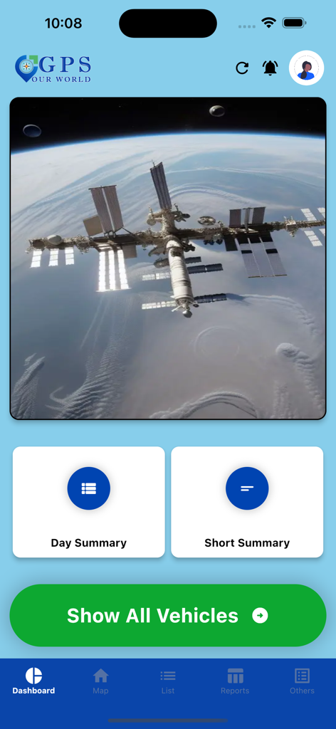 GPS OUR WORLD - Dashboard der GPS OUR WORLD App, das Fahrzeusammenfassungsoptionen und eine Schaltfläche zum Anzeigen aller Fahrzeuge anzeigt.