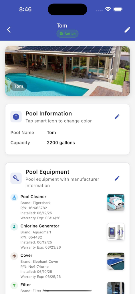 Uma tela de perfil de piscina detalhada dentro do aplicativo listando informações da piscina e detalhes específicos do equipamento, incluindo nome da marca e datas de expiração da garantia