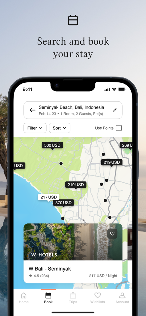 Tela do aplicativo Marriott Bonvoy mostrando um mapa de pesquisa de hotéis em Bali com marcadores de preço e um cartão de hotel de luxo para W Bali Seminyak.