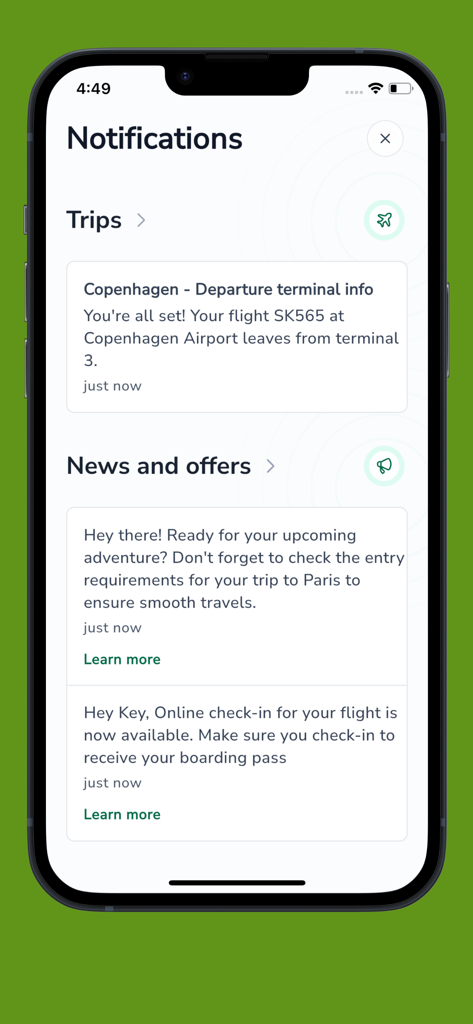 Interface de l'application Key Travel Mobile montrant les notifications de voyage et les alertes sur les exigences de voyage sur un smartphone