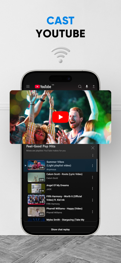 TV Cast & Screen Mirroring App - Écran d'iPhone affichant l'interface de l'application TV Cast avec une liste de lecture vidéo YouTube et une icône de diffusion.