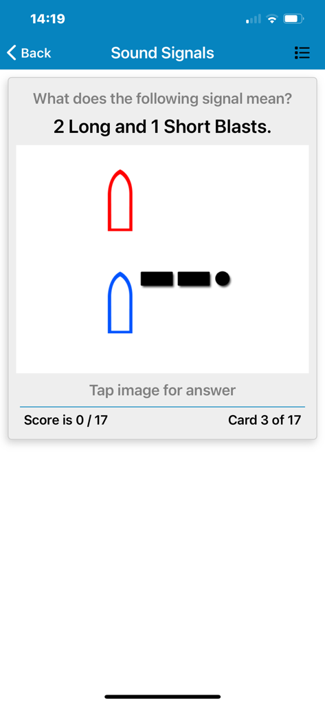 Marine Master Self Test - Una pregunta de examen de señales sonoras náuticas en la aplicación Marine Master Self Test que muestra dos buques y señales de código Morse.