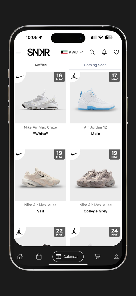 Interface de um aplicativo móvel para SNKR Store mostrando um calendário de próximos lançamentos de tênis das marcas Nike e Air Jordan