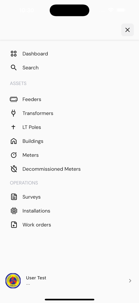 CAIMSアプリナビゲーションメニュー、変圧器やメーターなどの資産カテゴリと作業指示書などの運用タスクを表示