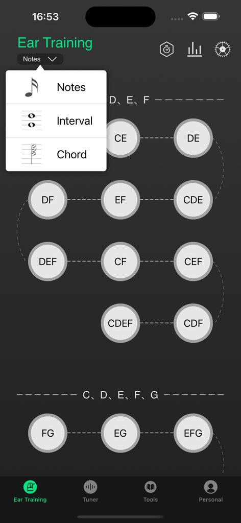 Vocal coach - Perfect Ear App - Interfaz de entrenamiento del oído de la aplicación Entrenador Vocal mostrando categorías para notas, intervalos y acordes