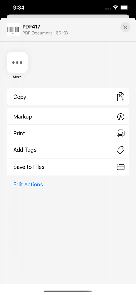 Folha de compartilhamento do iOS para um PDF de código de barras gerado com opções de impressão e salvamento.