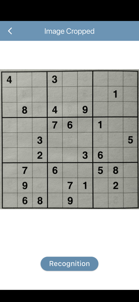 SoLuLu - A Sudoku grid being cropped in the SoLuLu app for photo recognition