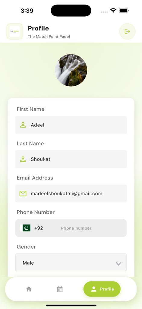The Match Point PK - Interfaz del perfil de usuario de la aplicación The Match Point PK que muestra los campos de nombre, correo electrónico, número de teléfono y género para un jugador de pádel.