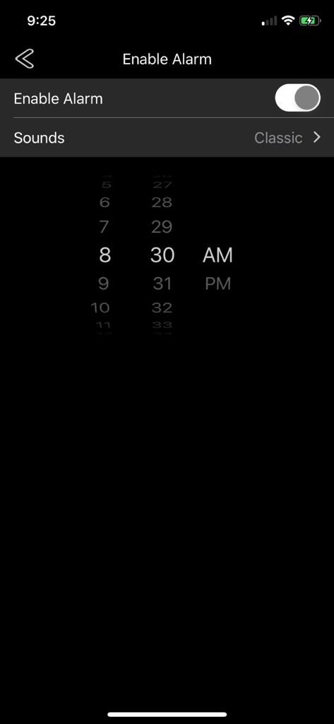 Desk Clock - Analog Clock Face - Pantalla de configuración de alarma en la aplicación Desk Clock que muestra un selector de hora y ajustes de sonido sobre un fondo negro