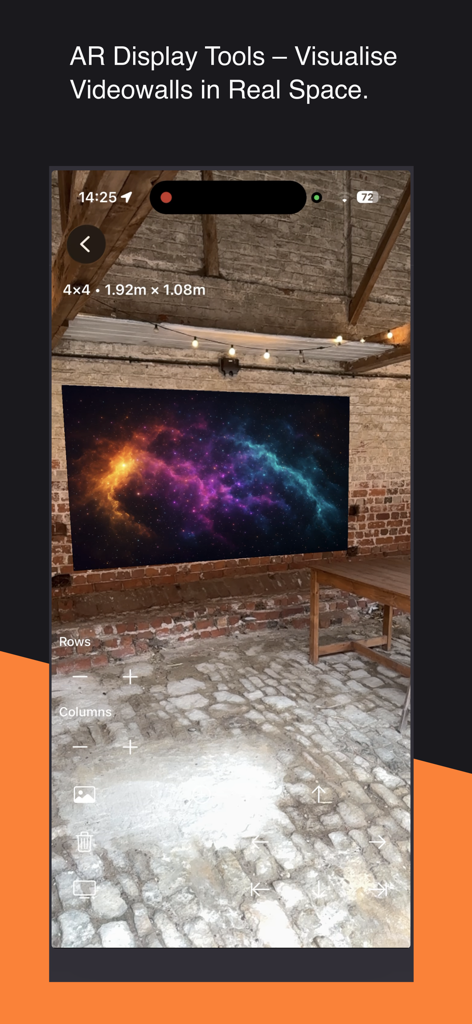 AV Buddy - AV Buddy 앱을 사용하여 벽돌 벽에 가상 비디오 월을 AR로 시각화한 모습.