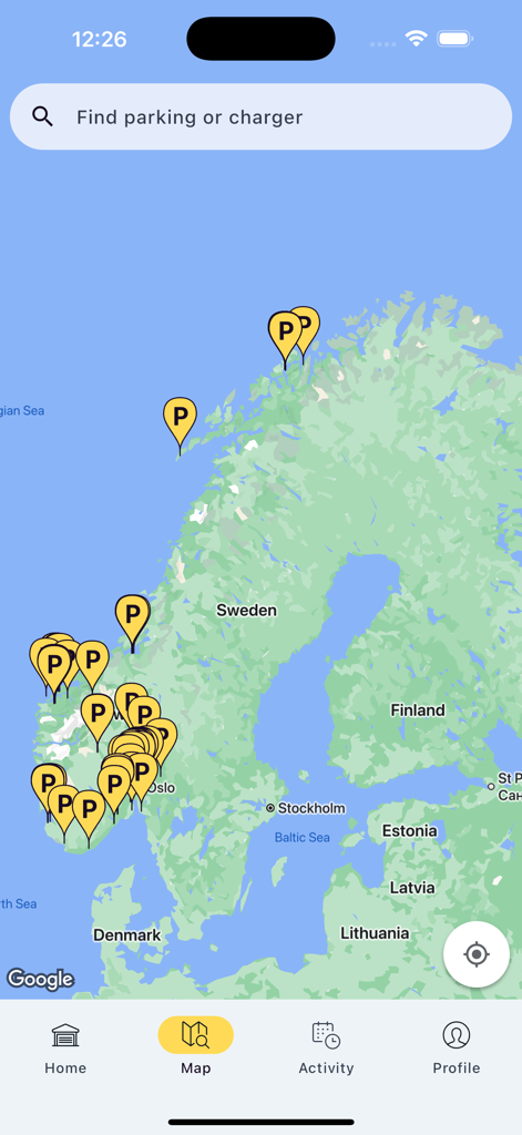 Parkly AS - App mobile Parkly AS che mostra una mappa della Norvegia con molteplici segnaposto gialli per parcheggi