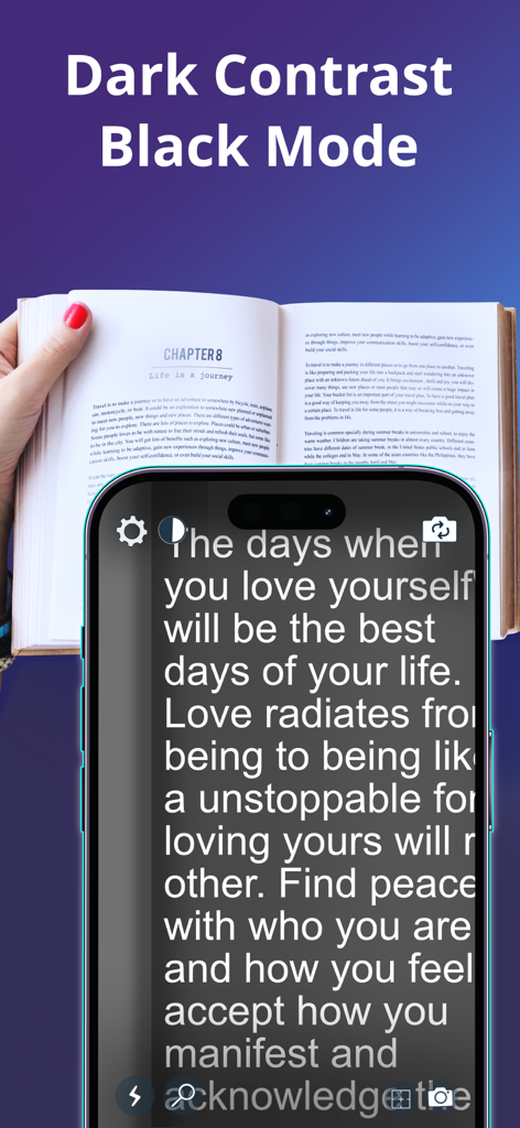 Pantalla de teléfono inteligente mostrando texto ampliado en modo de alto contraste negro mientras se lee un libro.