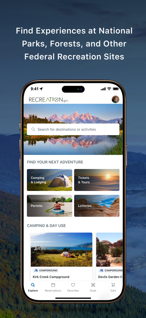 Écran d'accueil de l'application Recreation.gov montrant les catégories de camping, d'hébergement, de billets et de permis