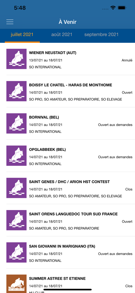 Eine Liste bevorstehender Reitwettbewerbe in der FFE Compétition App mit Orten, Daten und dem Status der Veranstaltungen für Juli 2021.