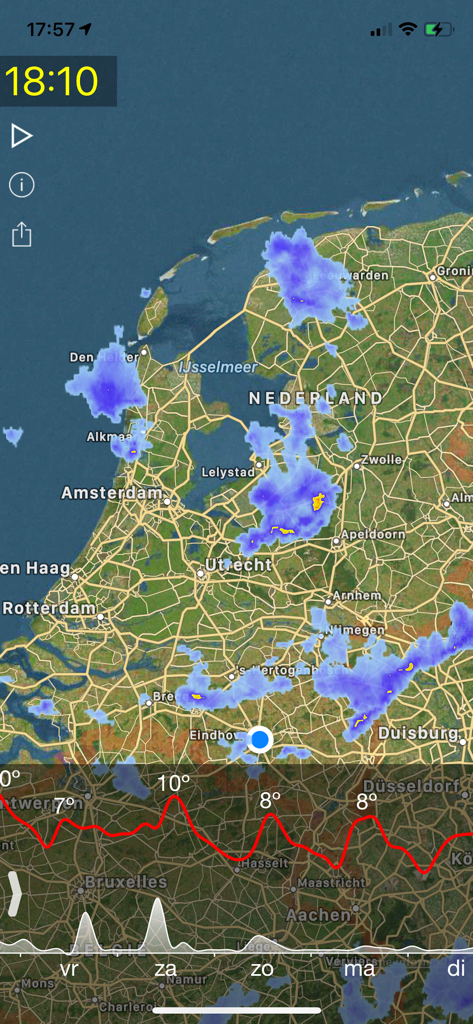 네덜란드에 대한 비 알림 앱의 비 레이더 지도. 강수 구름과 예상 그래프가 표시됩니다.
