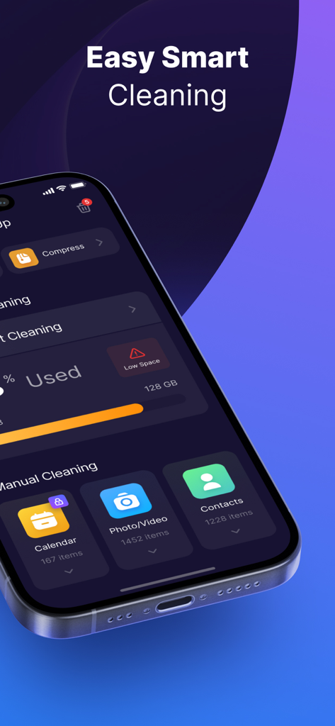 iCleanUp app interface displaying easy smart cleaning features and storage usage dashboard.