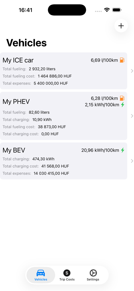 fuelcost.eu - Vista del panel que muestra el consumo de combustible y electricidad para múltiples tipos de vehículos en la aplicación fuelcost.