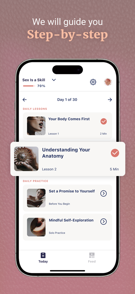 The Coach for her: intimacy - Oberfläche der App The Coach for her mit einem täglichen Lehrplan mit Intimitätslektionen wie 'Your Body Comes First' und 'Understanding Your Anatomy'.