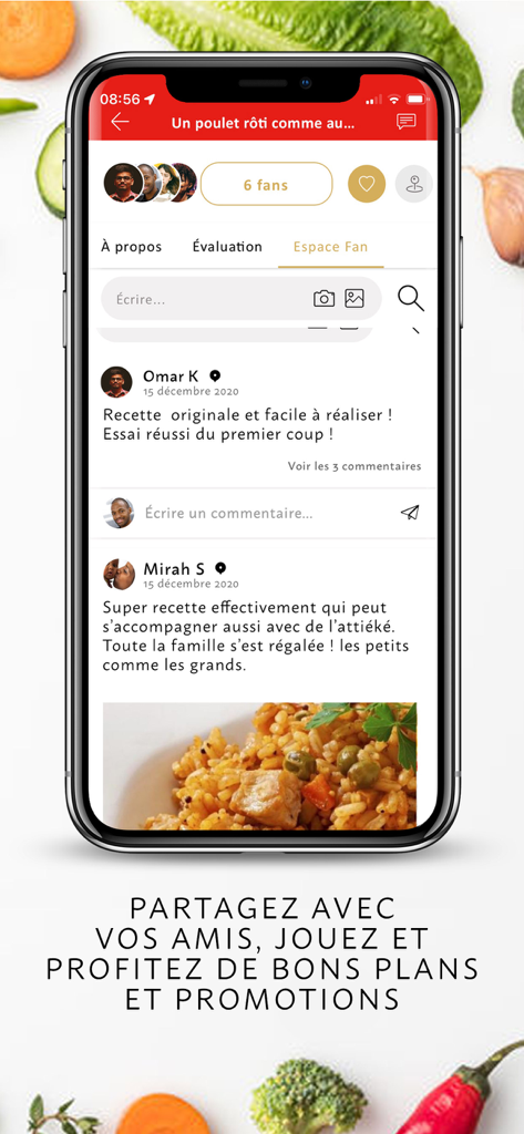 DINOR APP - Smartphone screen showing the community section of the DINOR APP with user comments and recipe photos
