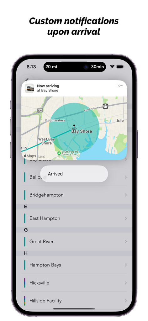 LIRR Destinations - Uma tela de iPhone exibindo uma notificação de proximidade para a estação Bay Shore do LIRR com um mapa mostrando o raio de chegada.