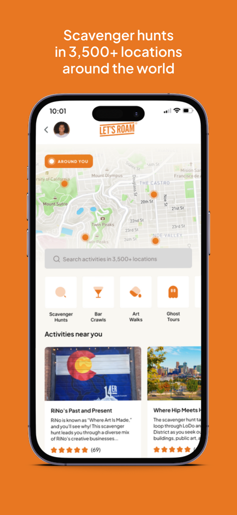 Let's Roam: Scavenger Hunts - Interfaccia dell'app Let's Roam su uno schermo di smartphone che mostra una mappa con segnaposti per le cacce al tesoro e varie categorie di tour