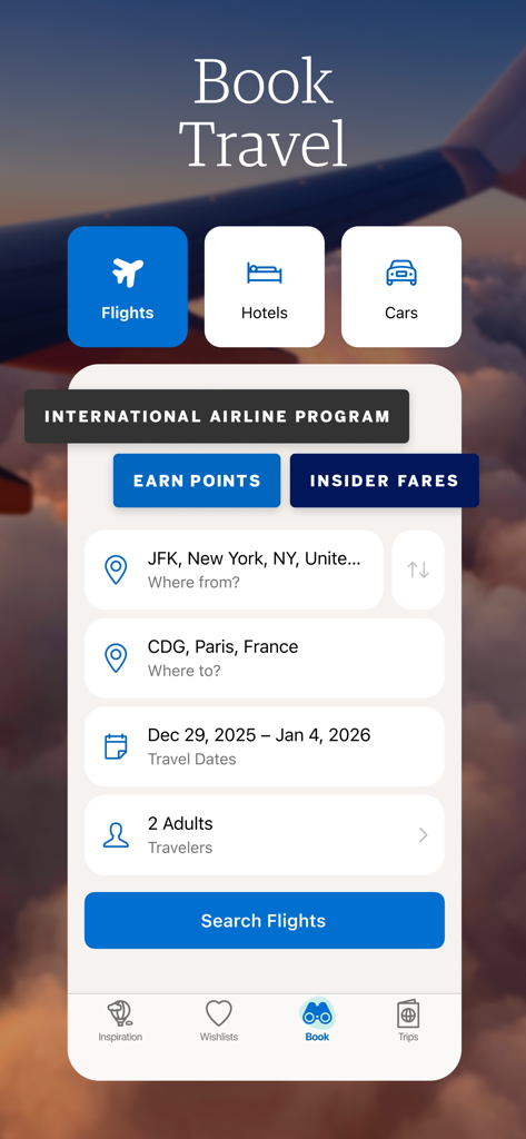 Tela do aplicativo Amex Travel mostrando opções de reserva de voos de Nova York para Paris com opções de acúmulo de pontos.