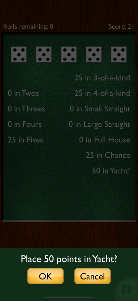 Jugabilidad de Yatzy Yacht mostrando cinco dados lanzados como cincos con una indicación para anotar 50 puntos en la categoría Yacht.