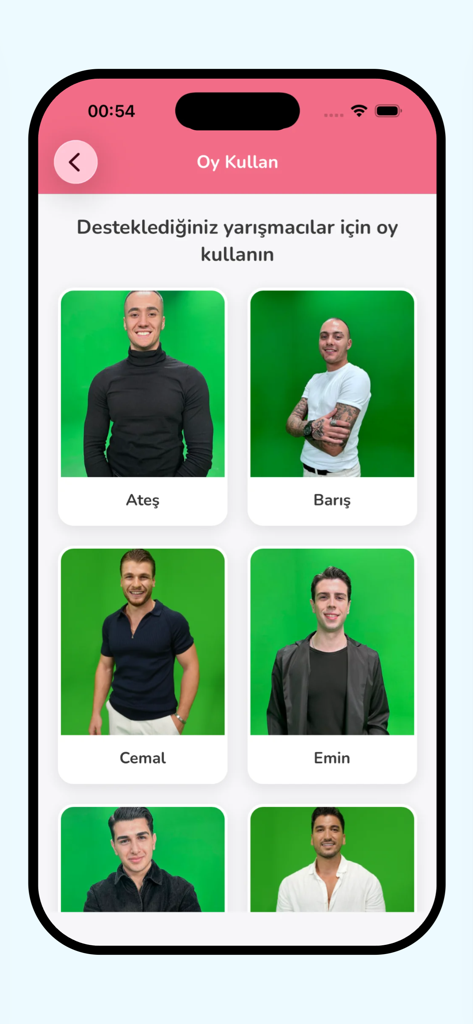 La pantalla de votación de la aplicación Askin Gucu con varios concursantes masculinos para que los usuarios apoyen