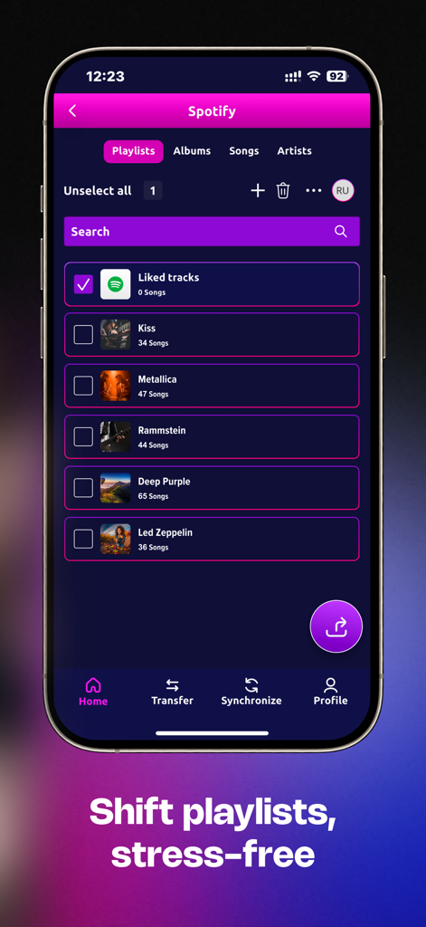 MusConv: Playlist Transfer - Captura de pantalla de iPhone de la app MusConv mostrando una lista de playlists de Spotify para transferir