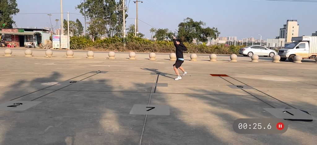 Badminton-Footwork - A player practicing badminton drills with an augmented reality court grid overlay.