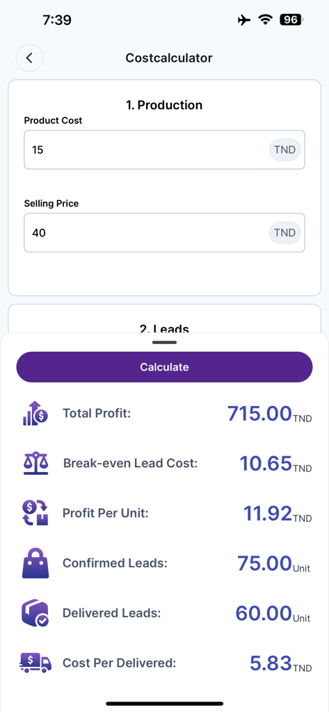 비즈니스 성과 지표를 포함한 전자상거래 비용 및 수익 계산기를 보여주는 모바일 인터페이스