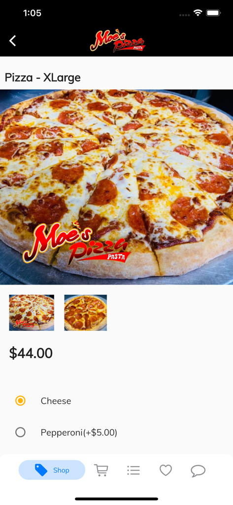 Pantalla de la app móvil de Moe's Pizza que muestra una pizza de pepperoni extra grande con opciones de pedido.