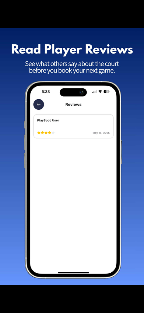 PlaySpot Booking Services - PlaySpotアプリのインターフェース。スポーツ施設のユーザーレビューと星評価が表示されています。