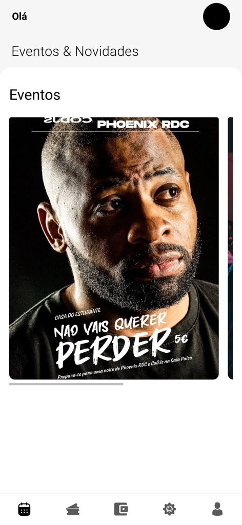 Ecrã da app móvel AAUAV com eventos e notícias, exibindo um cartaz de concerto.