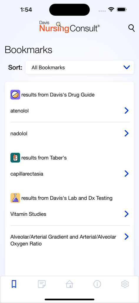 Pantalla de marcadores de la aplicación Davis Nursing Consult que muestra guías de medicamentos y pruebas médicas guardadas.