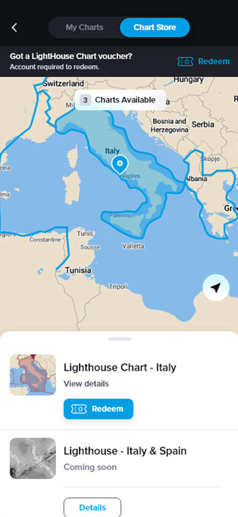 Raymarine - Interface de l'application Raymarine montrant les cartes maritimes Lighthouse disponibles pour l'Italie sur une carte.