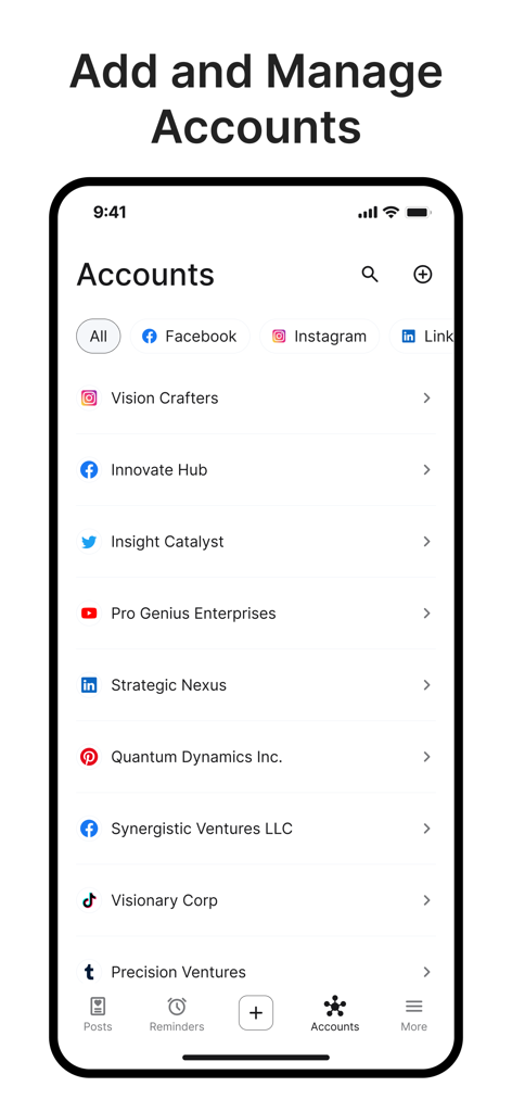 Pantalla de la aplicación SocialPilot mostrando una lista de múltiples cuentas de redes sociales para gestionar desde un único panel.
