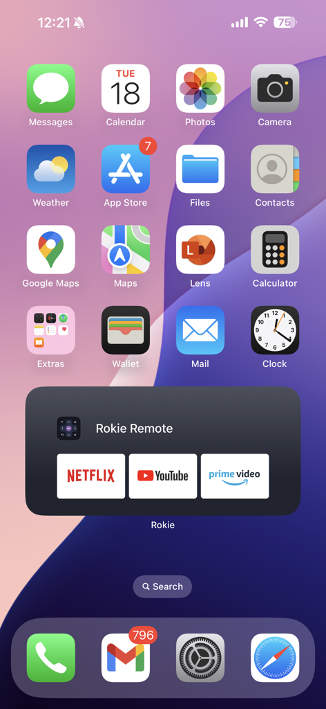 Écran d'accueil de l'iPhone avec le widget Rokie Remote comprenant des boutons de lancement rapide pour Netflix, YouTube et Prime Video