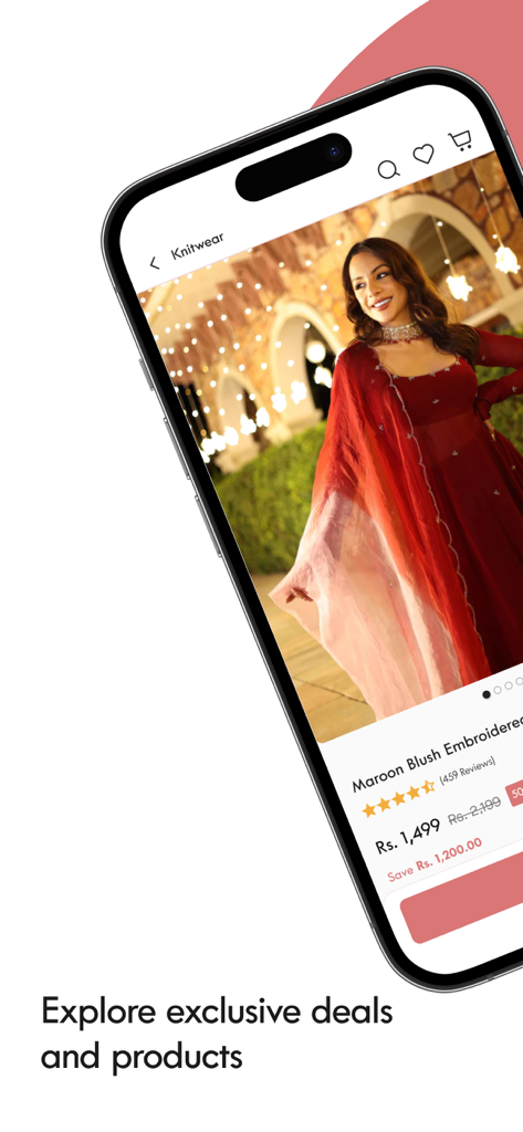 Aachho - Aachho App-Bildschirm mit einem burgunderroten bestickten Ethno-Outfit mit exklusiven Angeboten.