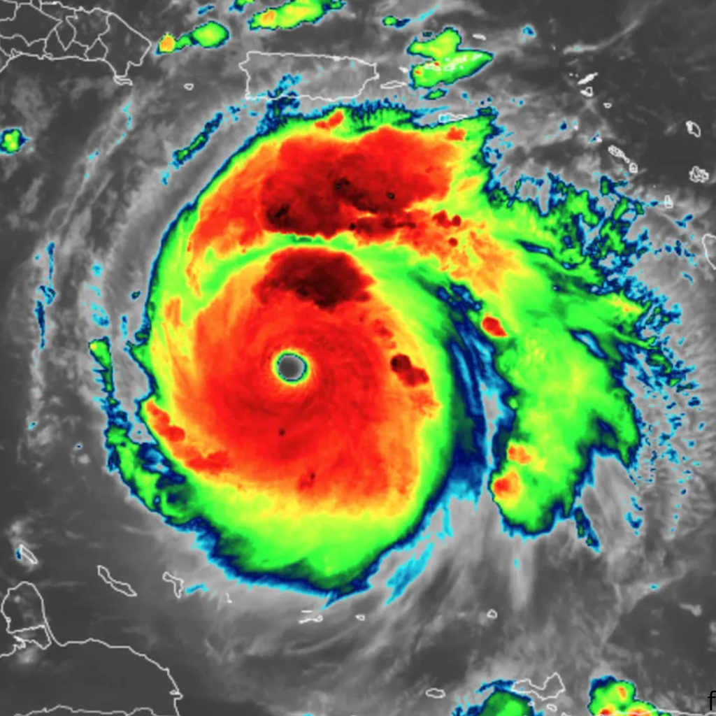 Hurricane Tracker US - Weather App | MWM