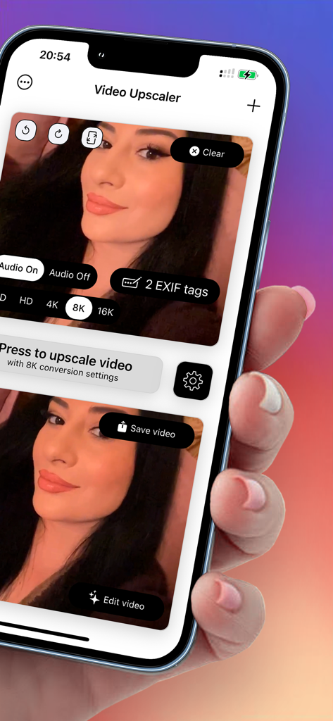 Video Upscaler 16K & Converter - ポートレート動画の8K変換プロセスを示すVideo Upscalerアプリのインターフェース。