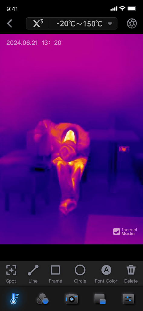 Temp Master - Thermal Master app interface displaying a high resolution thermal image of a person with temperature analysis tools