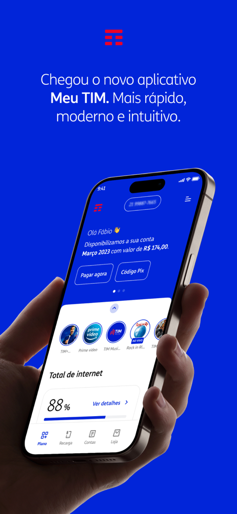 Smartphone mostrando la interfaz de la app Meu TIM para gestión de cuentas y seguimiento de datos
