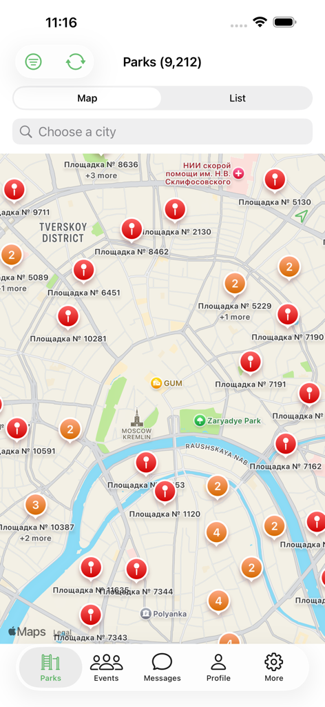 Street Workout Parks - Mobile app interface showing a map with multiple red and orange pins representing street workout locations