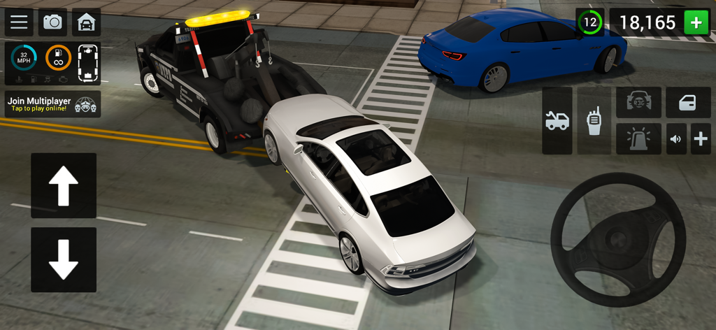 Un camión de remolque de policía remolcando un coche blanco en el juego Police Simulator Cop Car Duty.