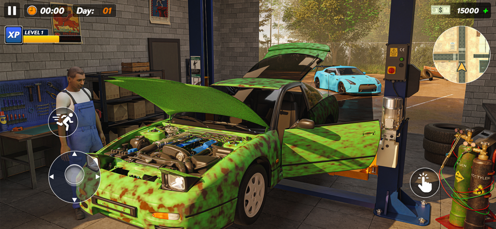 Car Trade Dealer Job Simulator - Un mécanicien debout à côté d'une voiture verte dont le capot est ouvert dans un atelier de réparation.